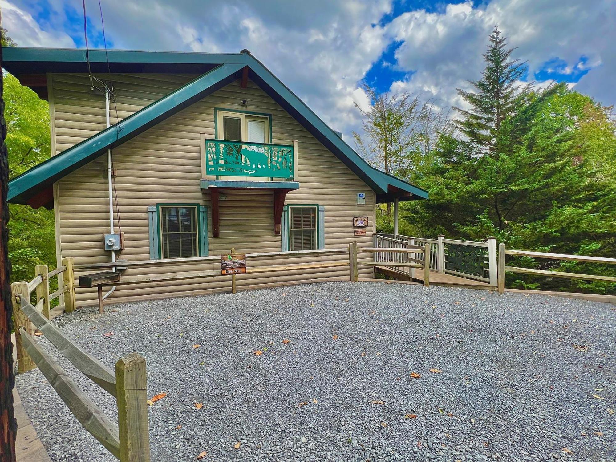 Bear Cave Villa Gatlinburg Exterior photo