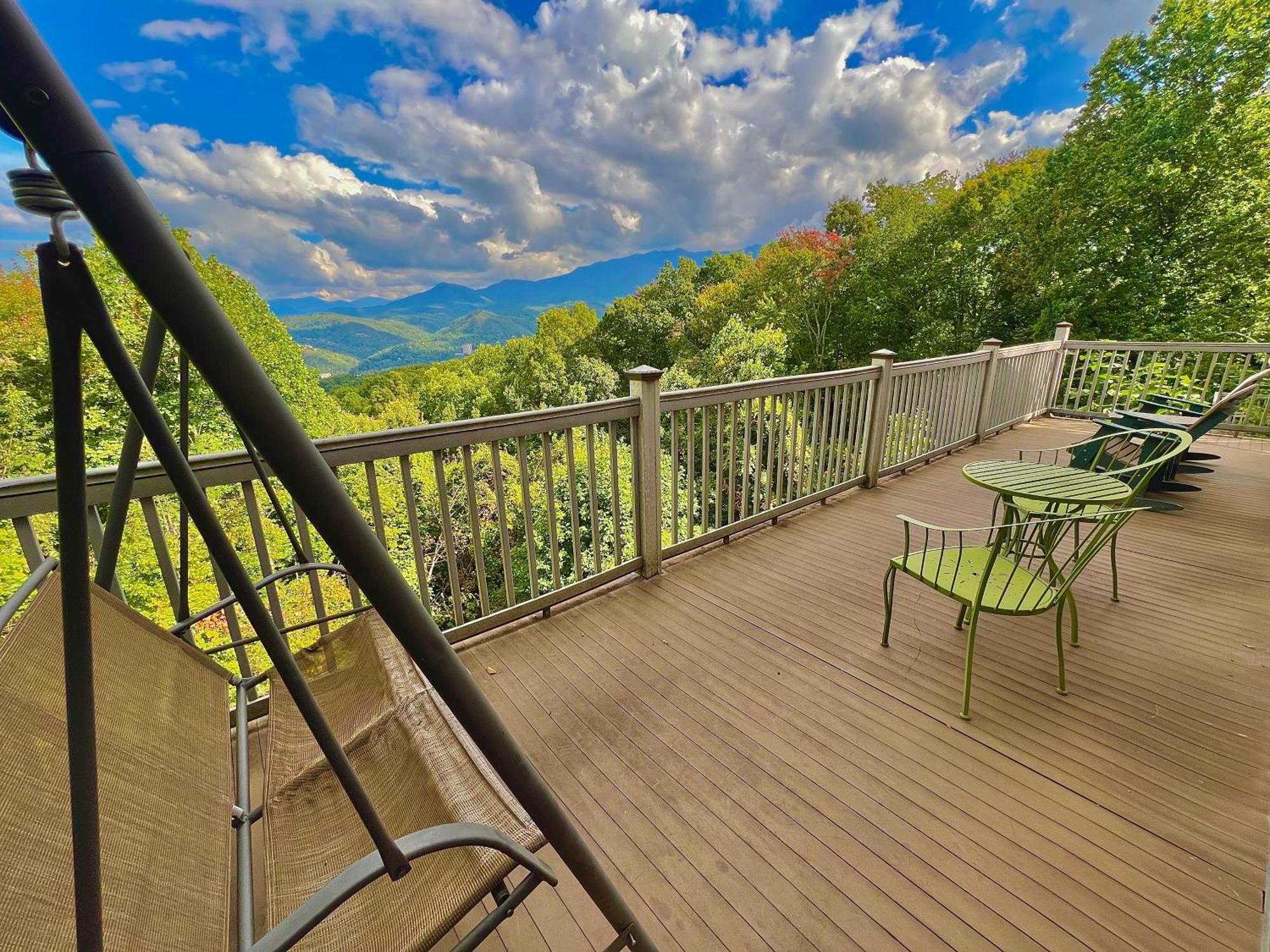 Bear Cave Villa Gatlinburg Exterior photo