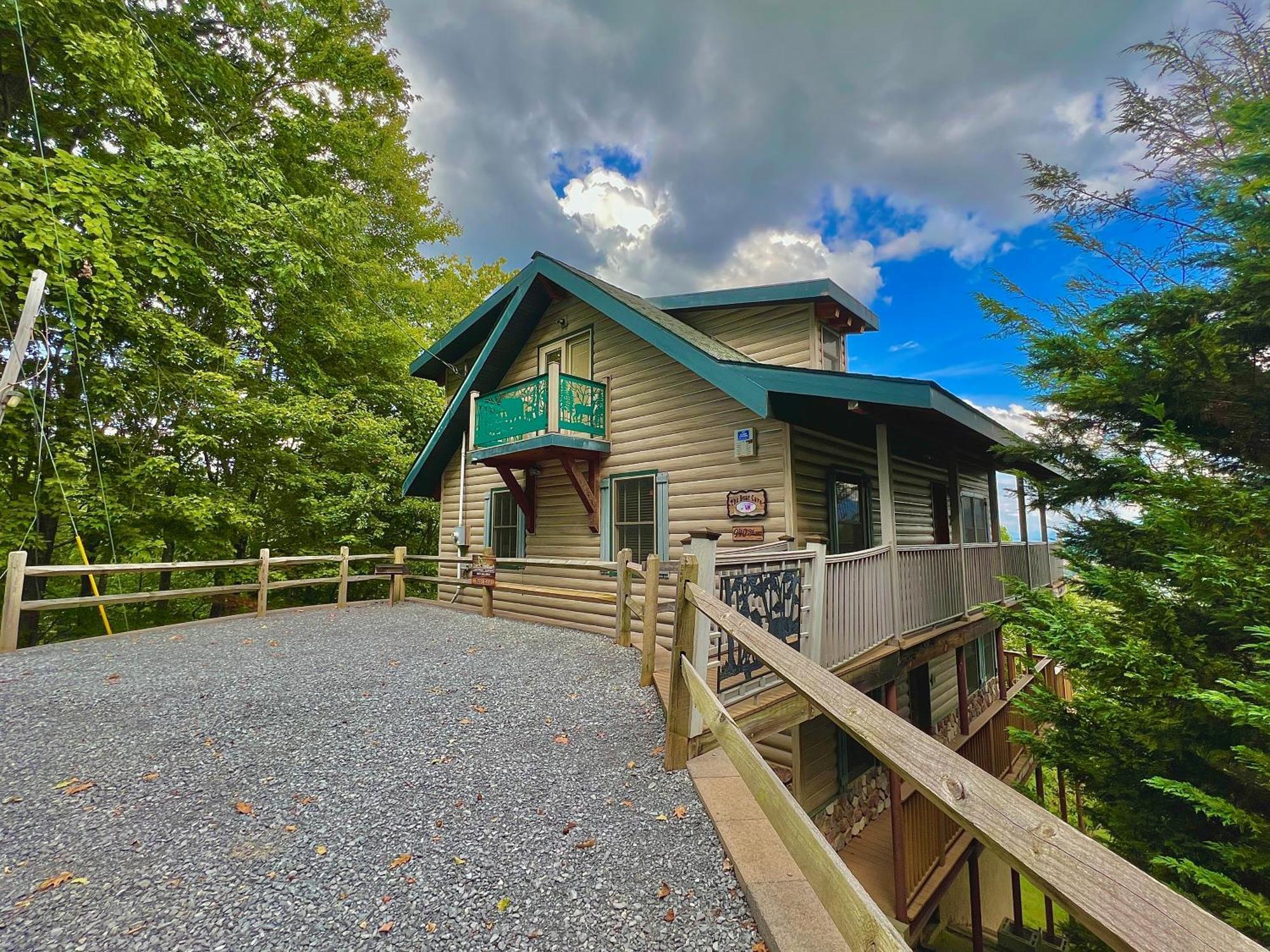 Bear Cave Villa Gatlinburg Exterior photo