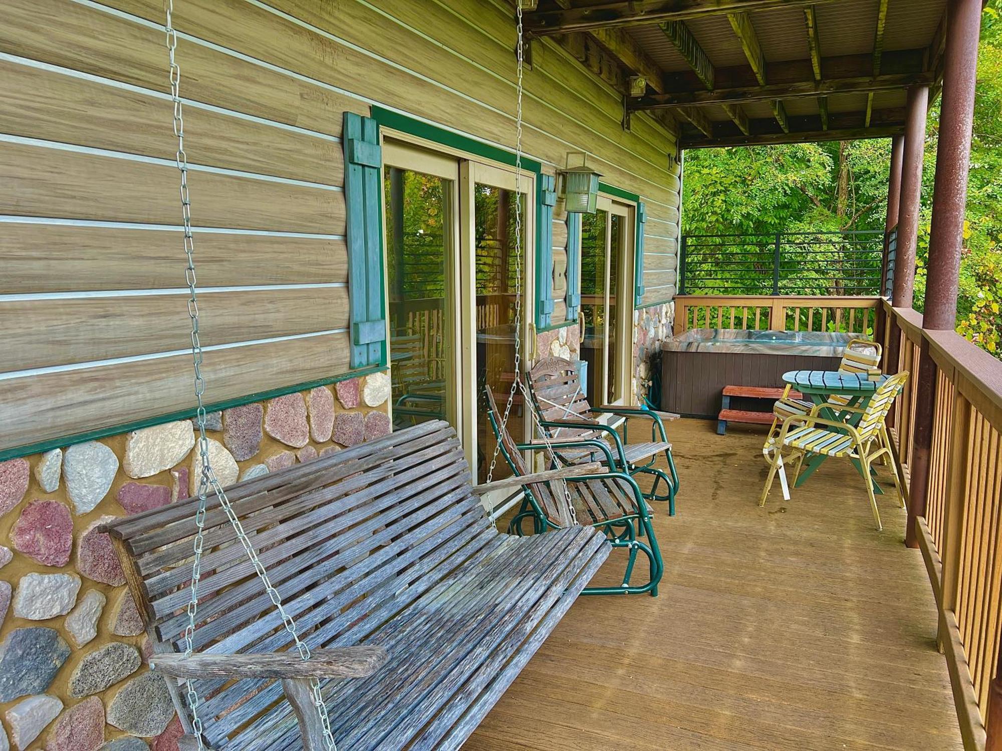 Bear Cave Villa Gatlinburg Exterior photo